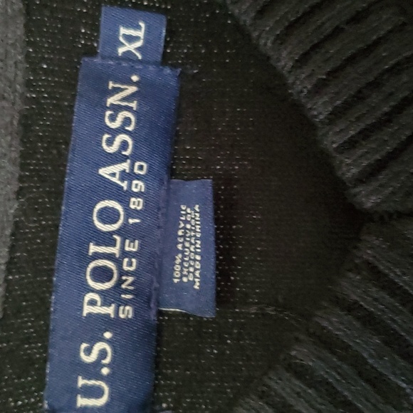 U.S. Polo Assn. Sweater - Picture 5 of 9